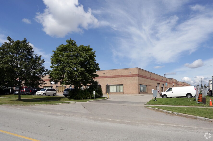 More Photos Of 20 Wilkinson Rd, Brampton Warehouse For Lease