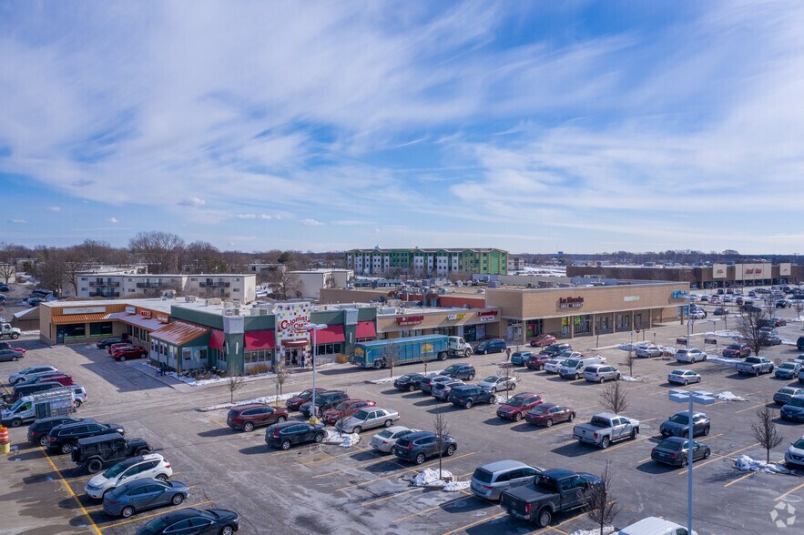 546584 S Randall Rd, Saint Charles, IL 60174 For Lease