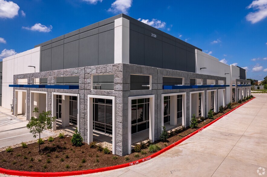 More Photos Of 2129 Bardin Rd, Grand Prairie Distribution For Sale