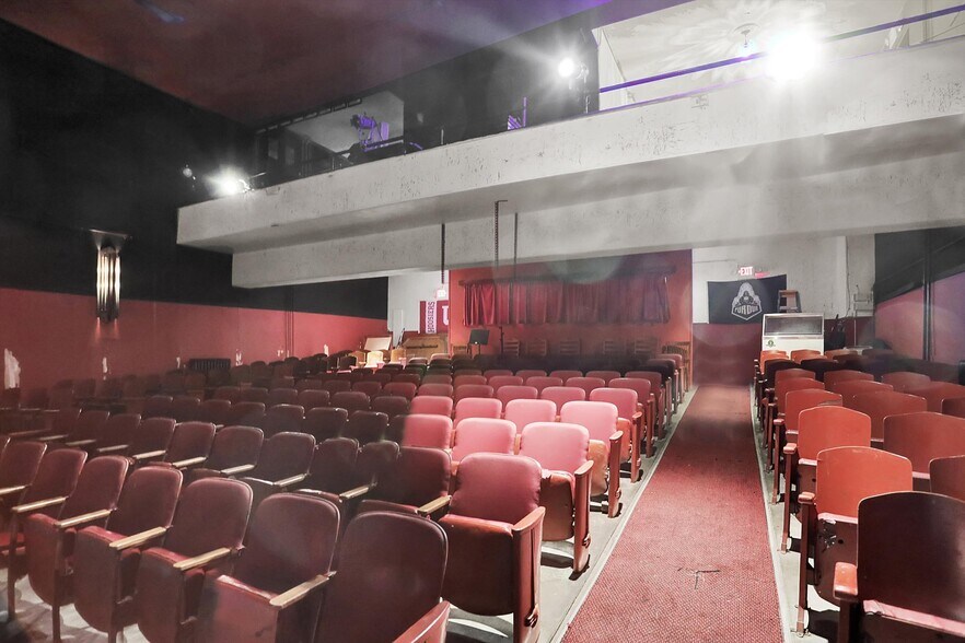 More Photos Of 111 S Walnut St, Edinburgh Theater Concert Hall For Sale