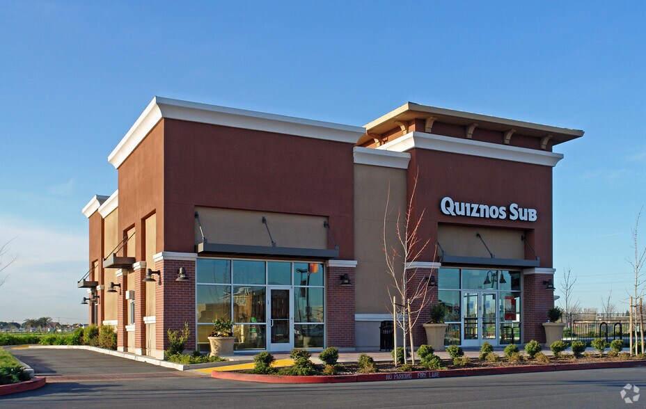 More Photos Of 7431 W Stockton Blvd, Sacramento Freestanding For Lease