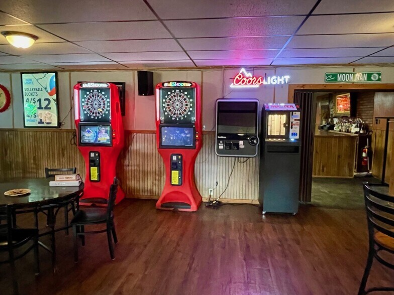 More Photos Of 2002 Midway Rd, Menomonie Restaurant For Sale