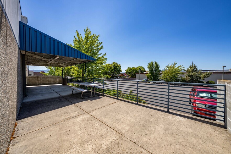More Photos Of 2090 Commerce Dr, Medford Office For Lease