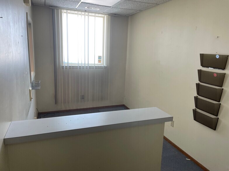 More Photos Of 537 Lincoln Hwy, East McKeesport Storefront For Sale