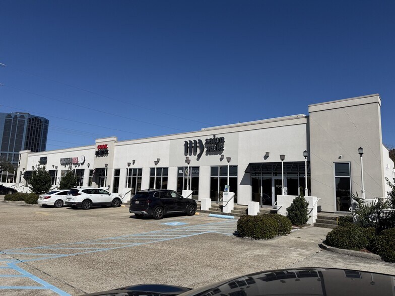 More Photos Of 3348 W Esplanade Ave, Metairie Freestanding For Lease