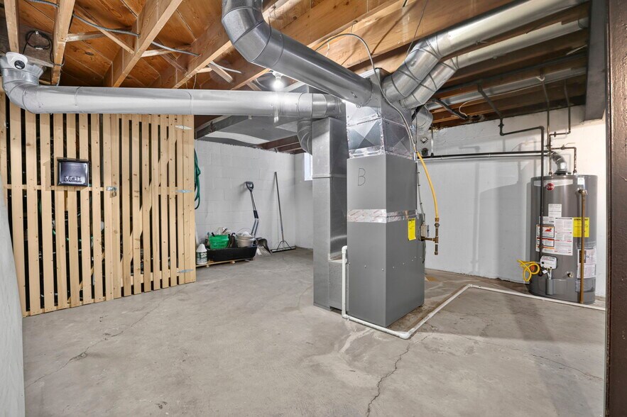 More Photos Of 802 Kenwick Rd, Columbus Apartments For Sale