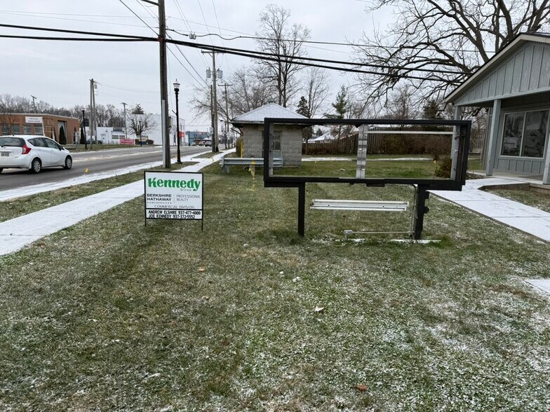 More Photos Of 435 N Main St, New Carlisle Freestanding For Sale