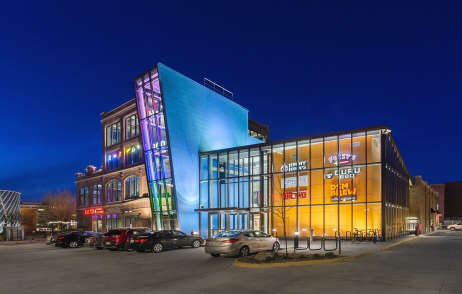 More Photos Of 300 W Martin Luther King Jr Pkwy, Des Moines General Retail For Lease