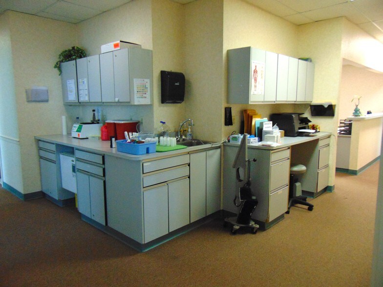 More Photos Of 601 Route 37 W, Toms River Medical For Lease