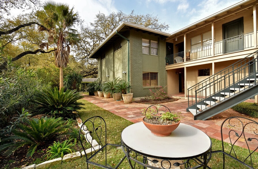 More Photos Of 1803 La Sombra Dr, San Antonio Apartments For Sale