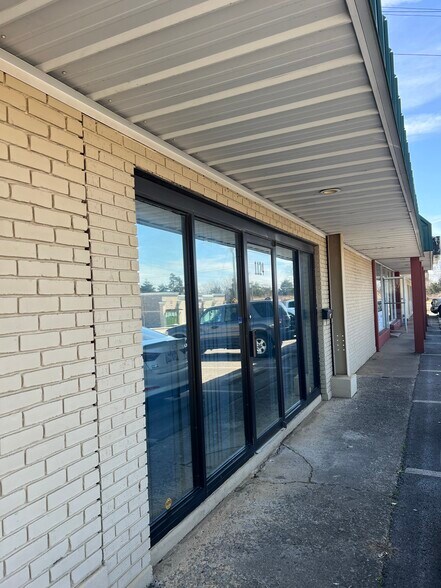 More Photos Of 1122-1126 Brinkley Ave, Murfreesboro Storefront For Lease