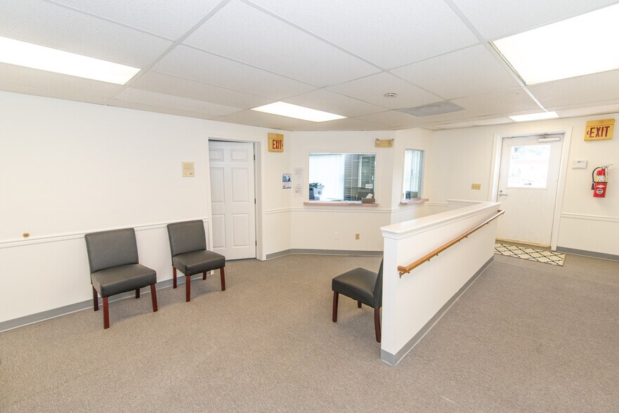More Photos Of 19 W Bel Air Ave, Aberdeen Storefront For Lease