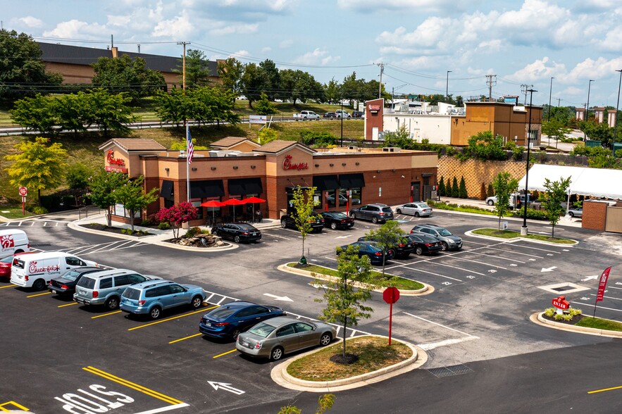 More Photos Of 3531 Washington Blvd, Lansdowne General Retail For Lease