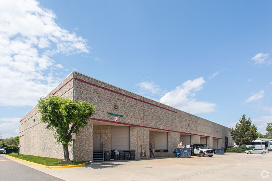 More Photos Of 8390 Terminal Rd, Lorton Warehouse For Lease