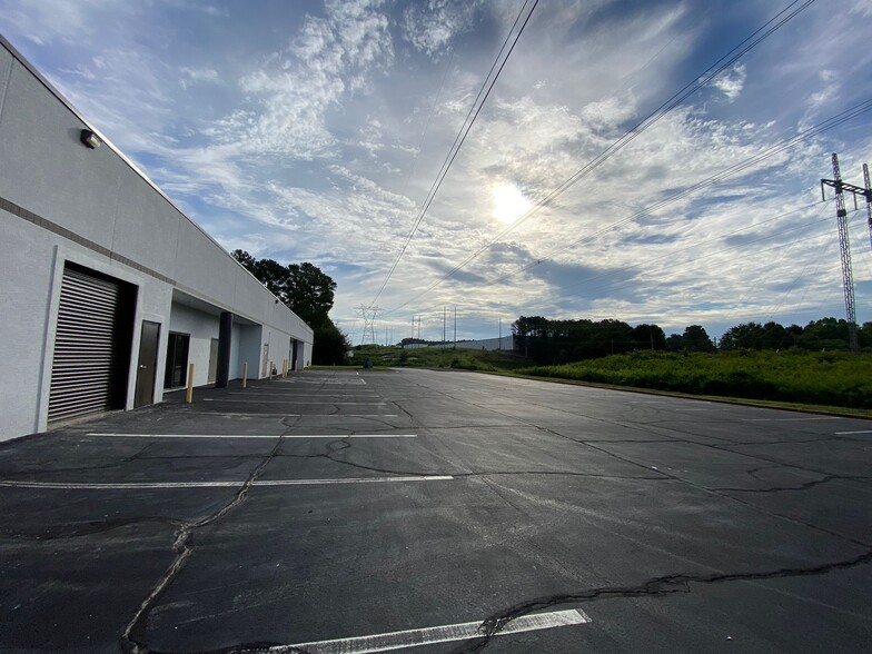 More Photos Of 3100 Breckinridge Blvd, Duluth Unknown For Lease
