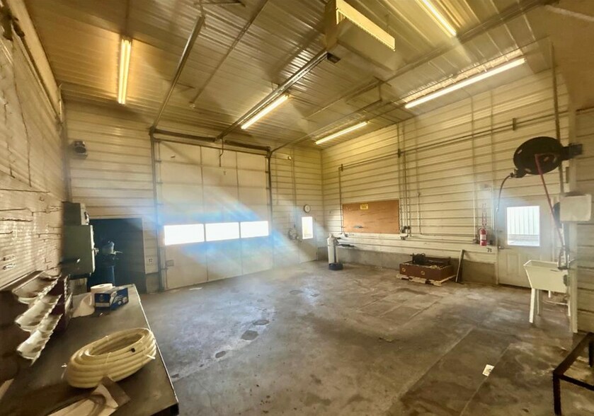 More Photos Of 3512 E Bench Rd, Dillon Manufacturing For Sale