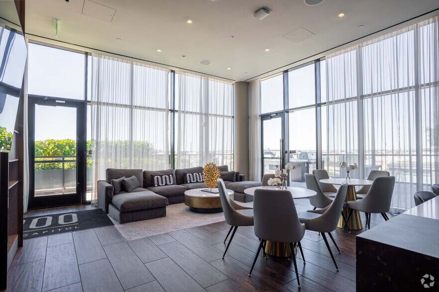 More Photos Of 1000 S Capitol St SE, Washington Apartments For Lease