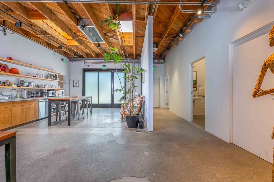 More Photos Of 1605 E 1st St, Los Angeles Loft Creative Space For Sale
