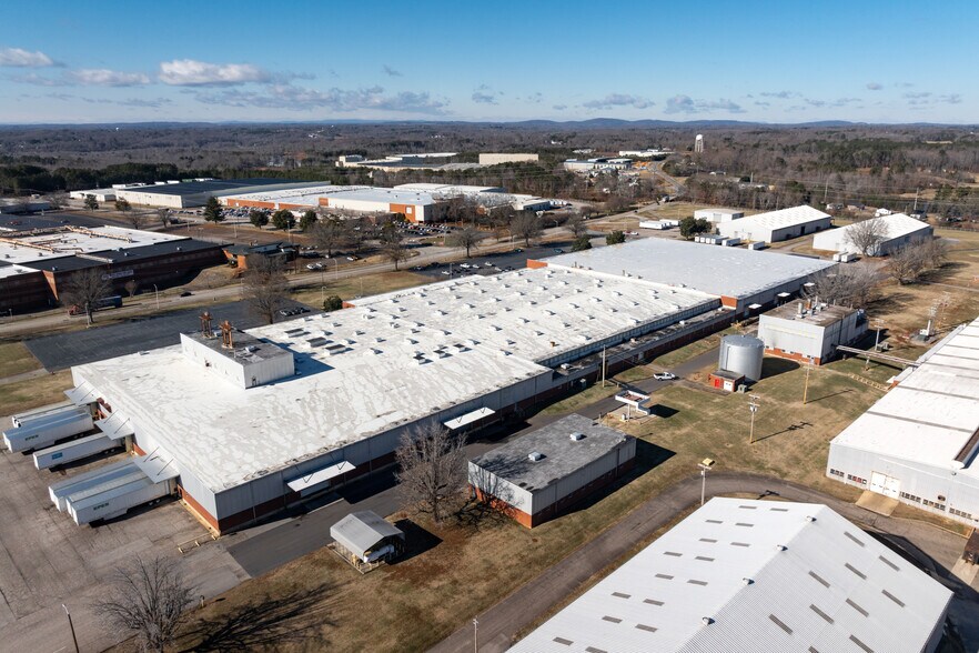 More Photos Of 200 Kentuck Rd, Danville Warehouse For Sale