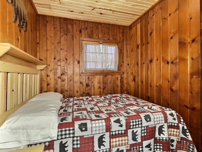 More Photos Of 8475 Hillcrest Ln, Saint Germain Hotel For Sale