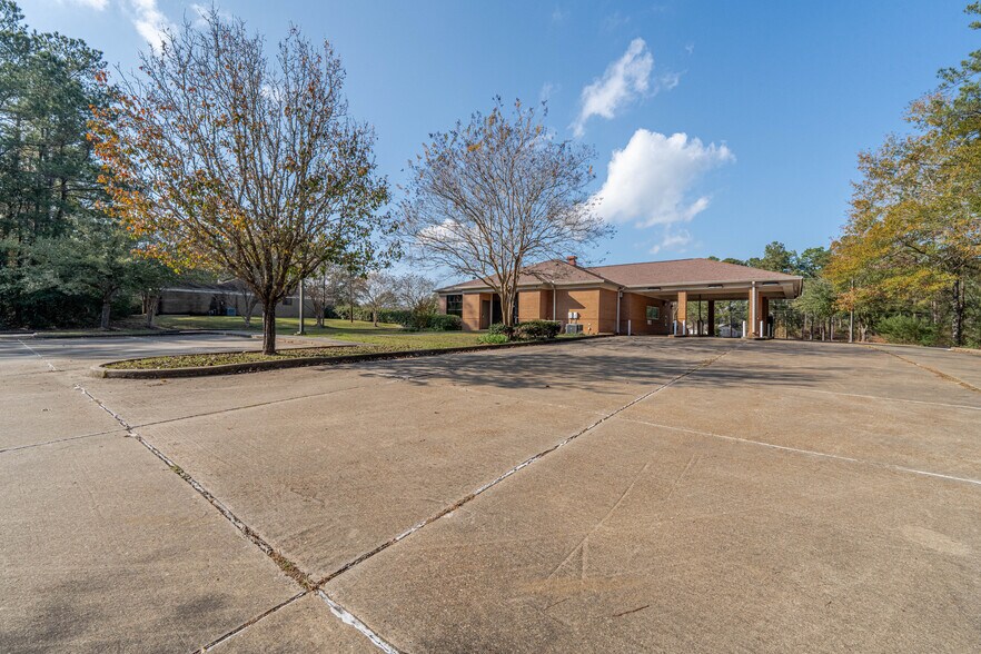 More Photos Of 6408 Highway 28 E, Pineville Office For Sale