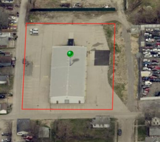 More Photos Of 1951 Logan Ave, Hamilton Warehouse For Lease