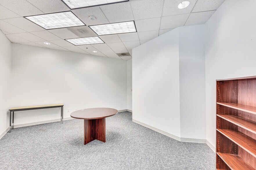 More Photos Of 9100 Hwy 290 E, Austin Research And Development For Sale