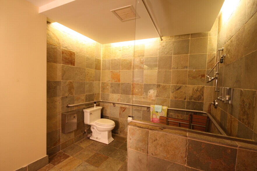 More Photos Of 2200 Wisconsin Ave NW, Washington Apartments For Lease