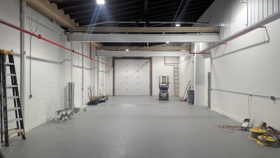 More Photos Of 1200 Corporate Blvd, Lancaster Light Distribution For Lease