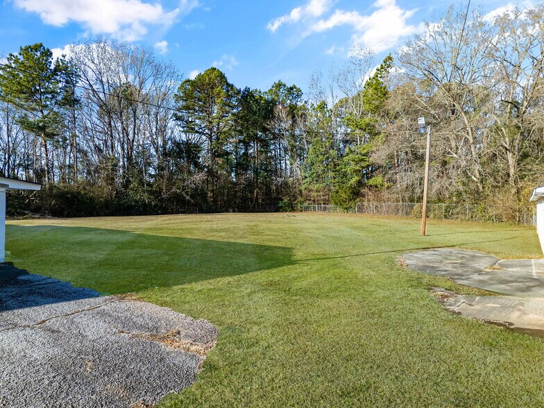 More Photos Of 139 Twilight Rd, Lancaster Religious Facility For Sale