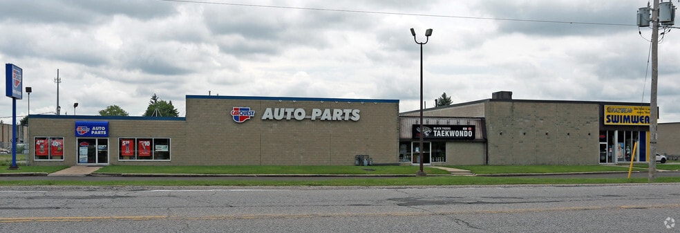 More Photos Of 1510 Fanshawe Park Rd W, London Freestanding For Lease