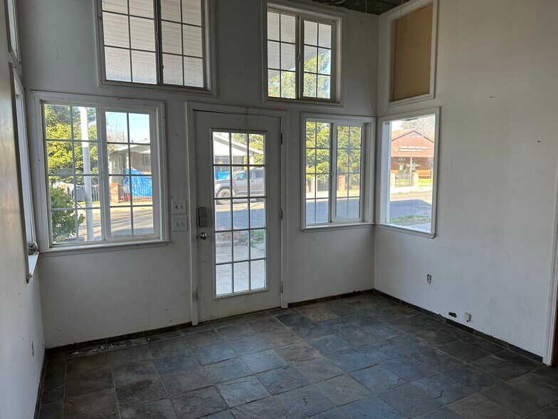 Primary Photo Of 18729 Carter St, Tuolumne Flex For Sale