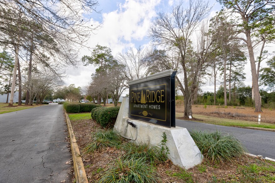 More Photos Of 333 S Mock Rd, Albany Apartments For Sale