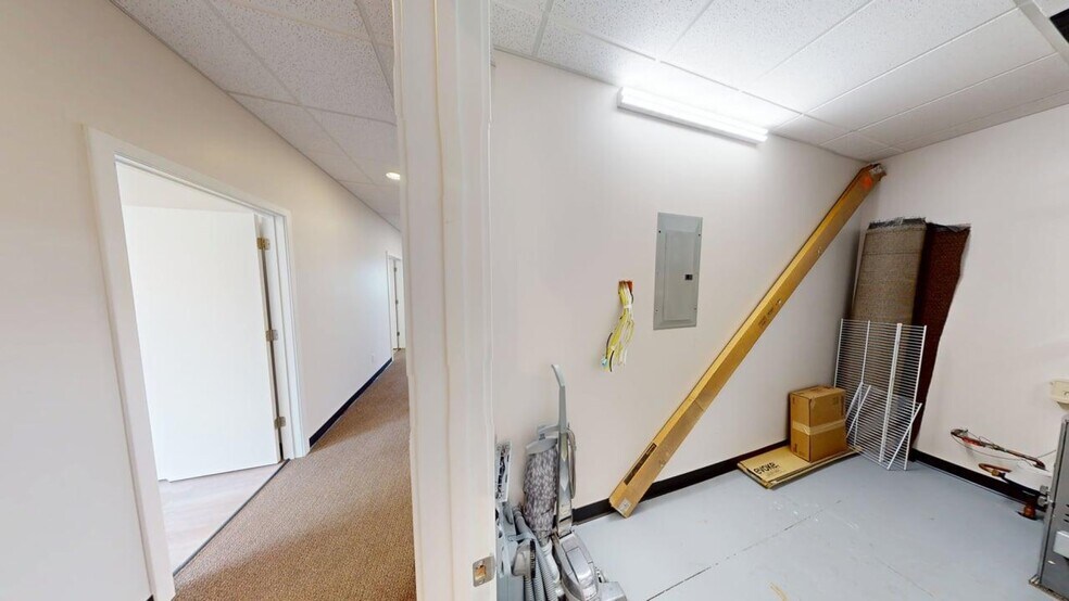 More Photos Of 125 E Shore Pky, La Porte Medical For Lease