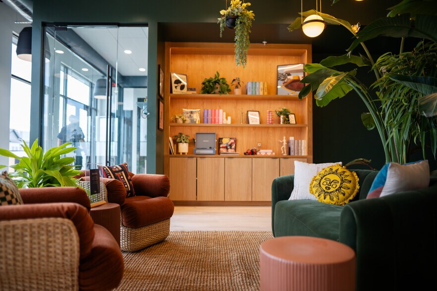 More Photos Of 2250 N University Pky, Provo Coworking Space