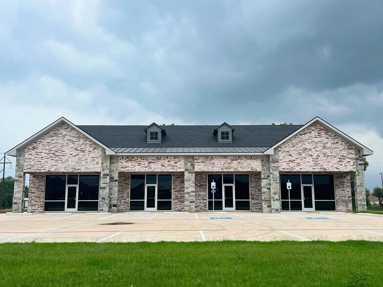 More Photos Of 233-235 Burnett Trail, Canton Storefront Retail Office For Lease