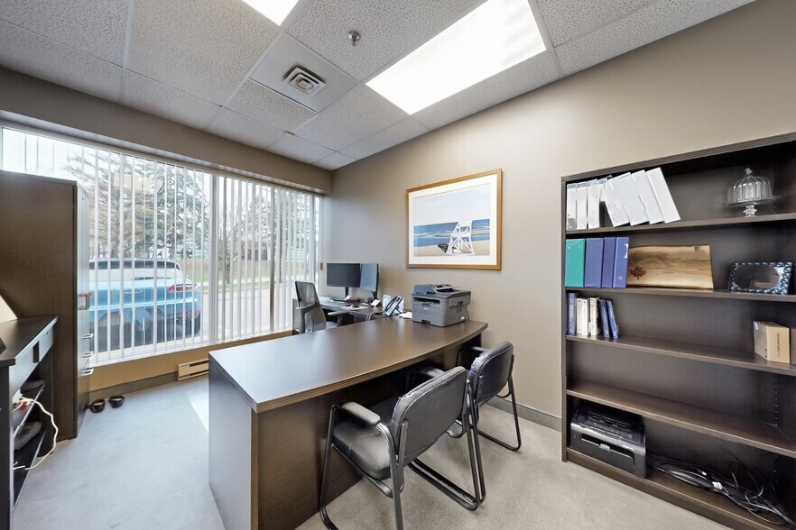 More Photos Of 45 Mcintosh Dr, Markham Office For Sale