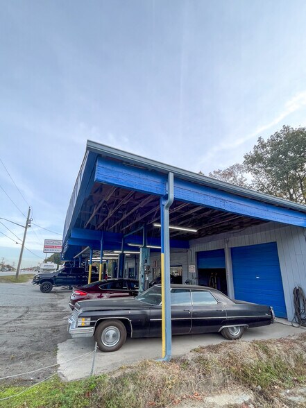 More Photos Of 121 S Goose Creek Blvd, Goose Creek Auto Repair For Sale