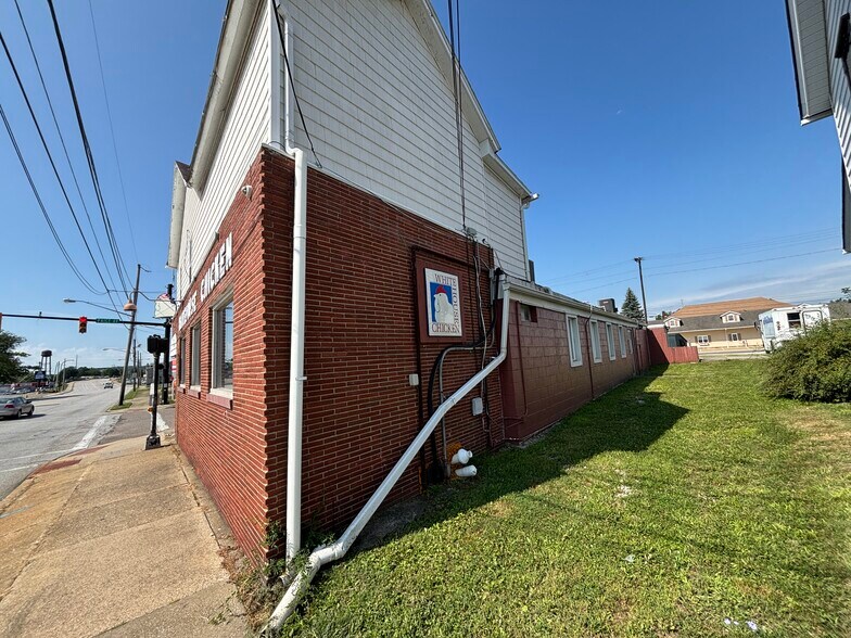 More Photos Of 180 Wooster Rd N, Barberton Restaurant For Sale