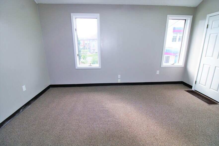 More Photos Of 538 Street Rd, Southampton Office For Lease