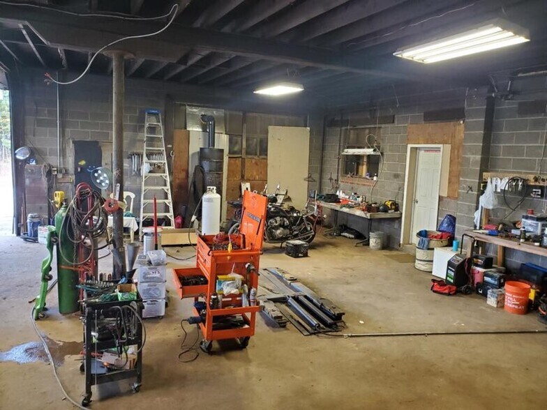 More Photos Of 5405 US Highway 78, Bremen Auto Salvage Facility For Sale