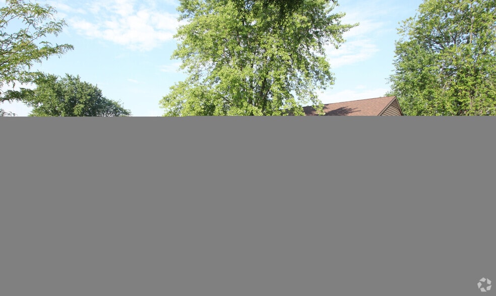 More Photos Of 623 Park Meadow Rd, Westerville Office For Lease