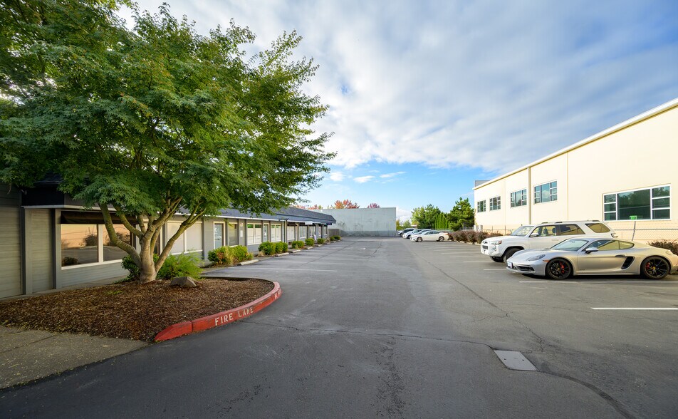 More Photos Of 2316 E Portland Rd, Newberg Storefront Retail Office For Sale
