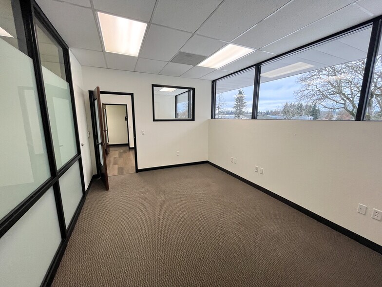 More Photos Of 1900 Hines St SE, Salem Office For Lease