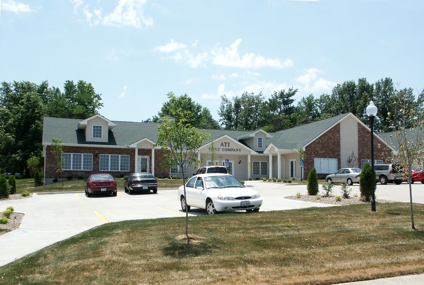 Primary Photo Of 1600 NW Mock Ave, Blue Springs Office For Lease