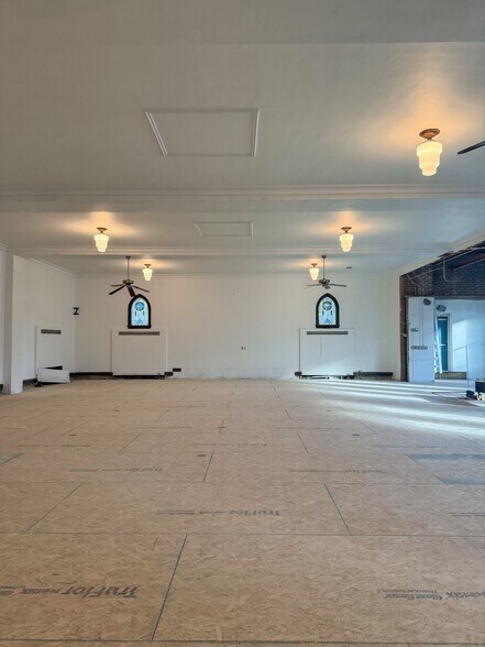 More Photos Of 15 E Iowa Ave, Denver Storefront For Lease