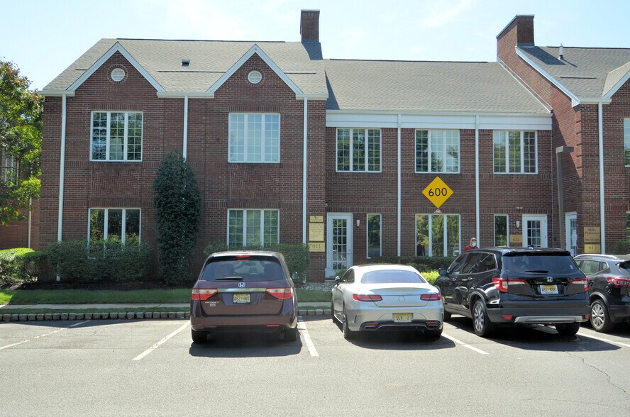 More Photos Of 611-624 Courtyard Dr, Hillsborough Medical For Sale