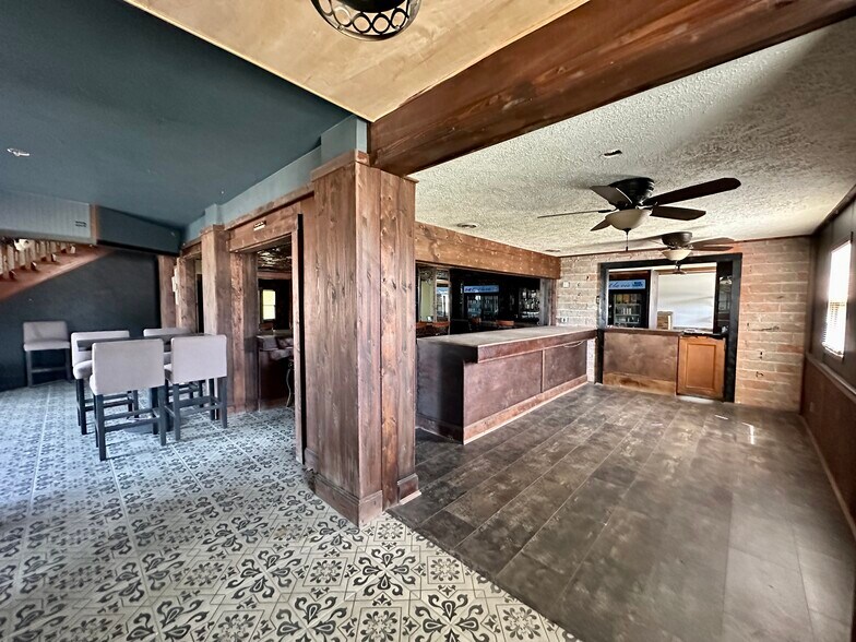 More Photos Of 1312 Broadway, Marysville Freestanding For Sale