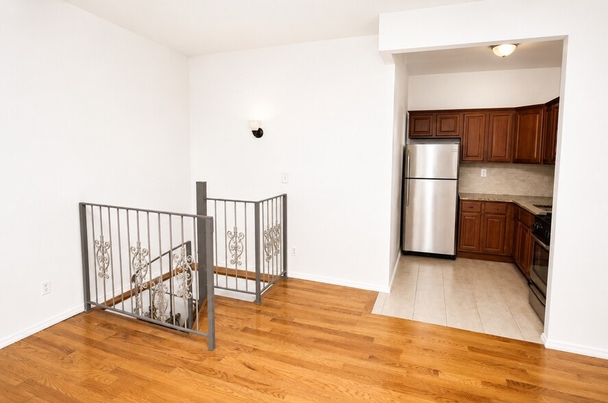 More Photos Of 177 Moffat St, Brooklyn Apartments For Sale