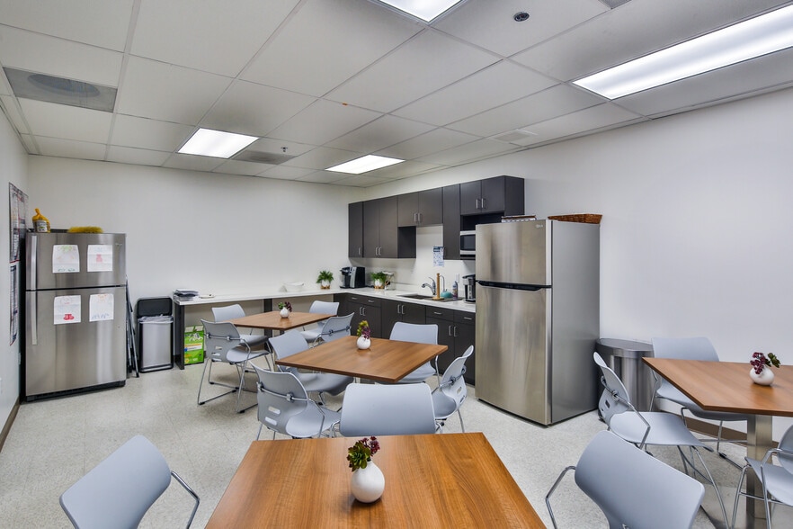 More Photos Of 26650 The Old Rd, Valencia Office For Lease